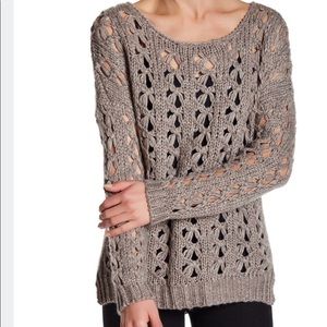 Women’s chunky embroidered sweater